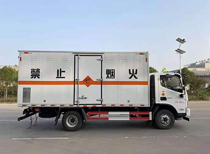市南爆破器材运输车