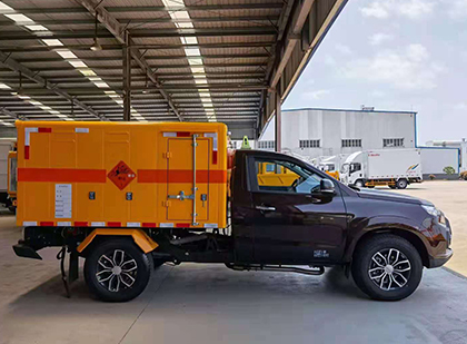 市南爆破器材运输车